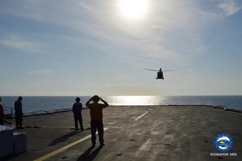 Operation SOPHIA commander visits the two training ships