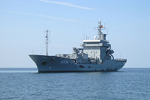 FGS WERRA rescues 103 migrants in the Mediterranean