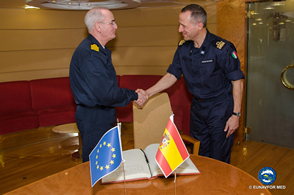 The Spanish Chief of Joint Operational Command visits EUNAVFOR MED operation Sophia Task Force