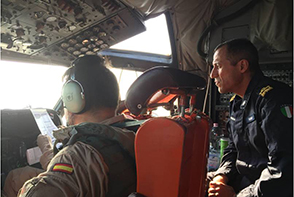Sigonella: the EUNAVFOR MED Force Commander visits the Spanish Air force contingent
