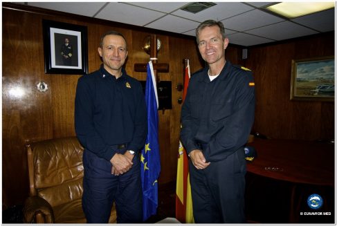 The EU Force newcomer, spanish ship “CANARIAS”, received the Force Commander first visit onboard